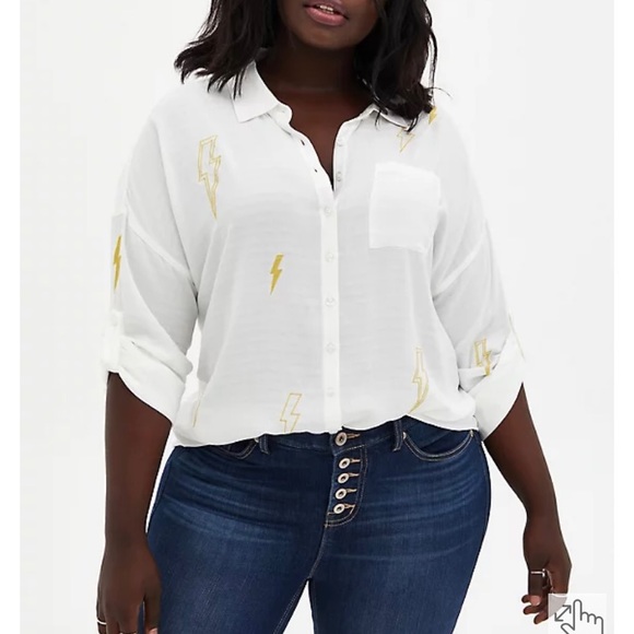 Torrid-DROP SHOULDER BUTTON-FRONT TOP - LIGHTNING WHITE - Picture 2 of 14